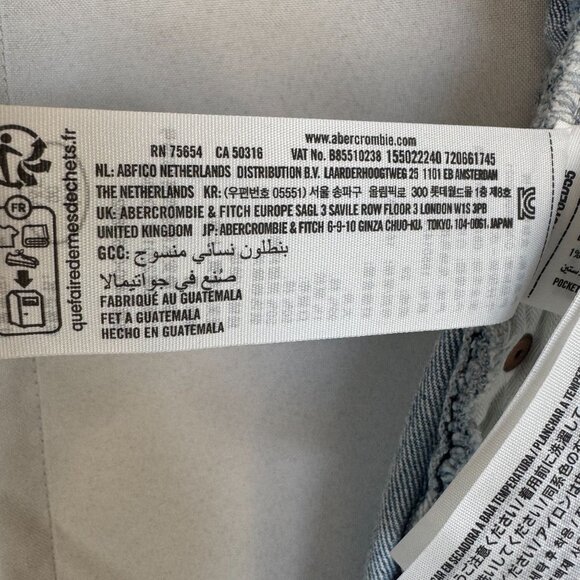 Abercrombie & Fitch Low Rise Baggy Light Blue Straight Leg Single Cuff Jeans - Picture 11 of 16